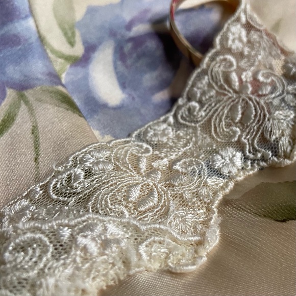 Inner Most, Vintage Blushes & Bruises Chemise - Picture 10 of 16